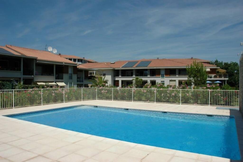 Votre Sejour Cosy A Frejus! Apartamento Exterior foto