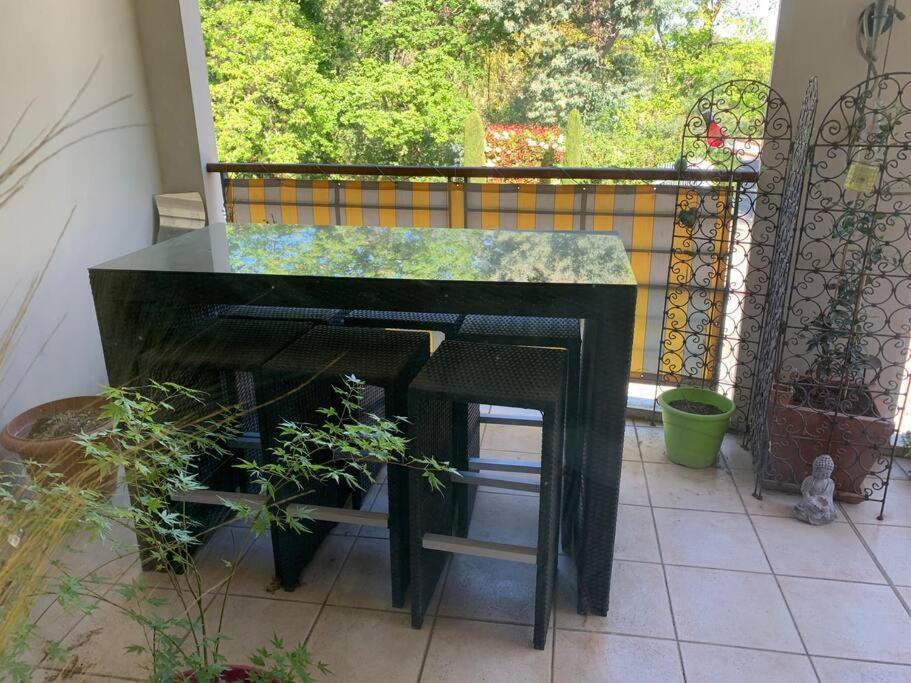Votre Sejour Cosy A Frejus! Apartamento Exterior foto