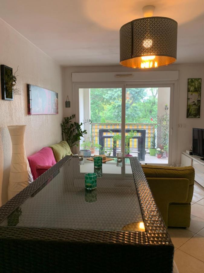 Votre Sejour Cosy A Frejus! Apartamento Exterior foto
