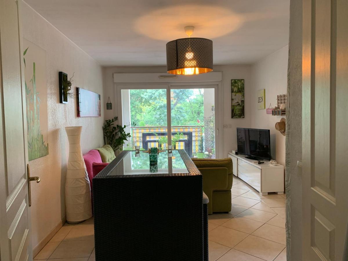 Votre Sejour Cosy A Frejus! Apartamento Exterior foto