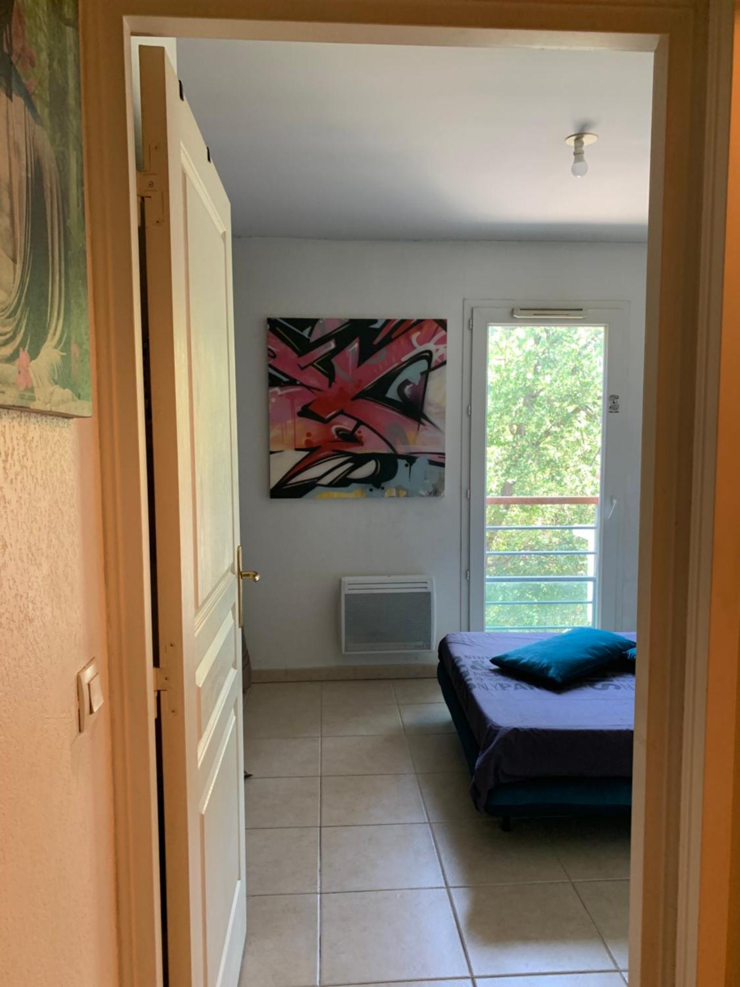 Votre Sejour Cosy A Frejus! Apartamento Exterior foto