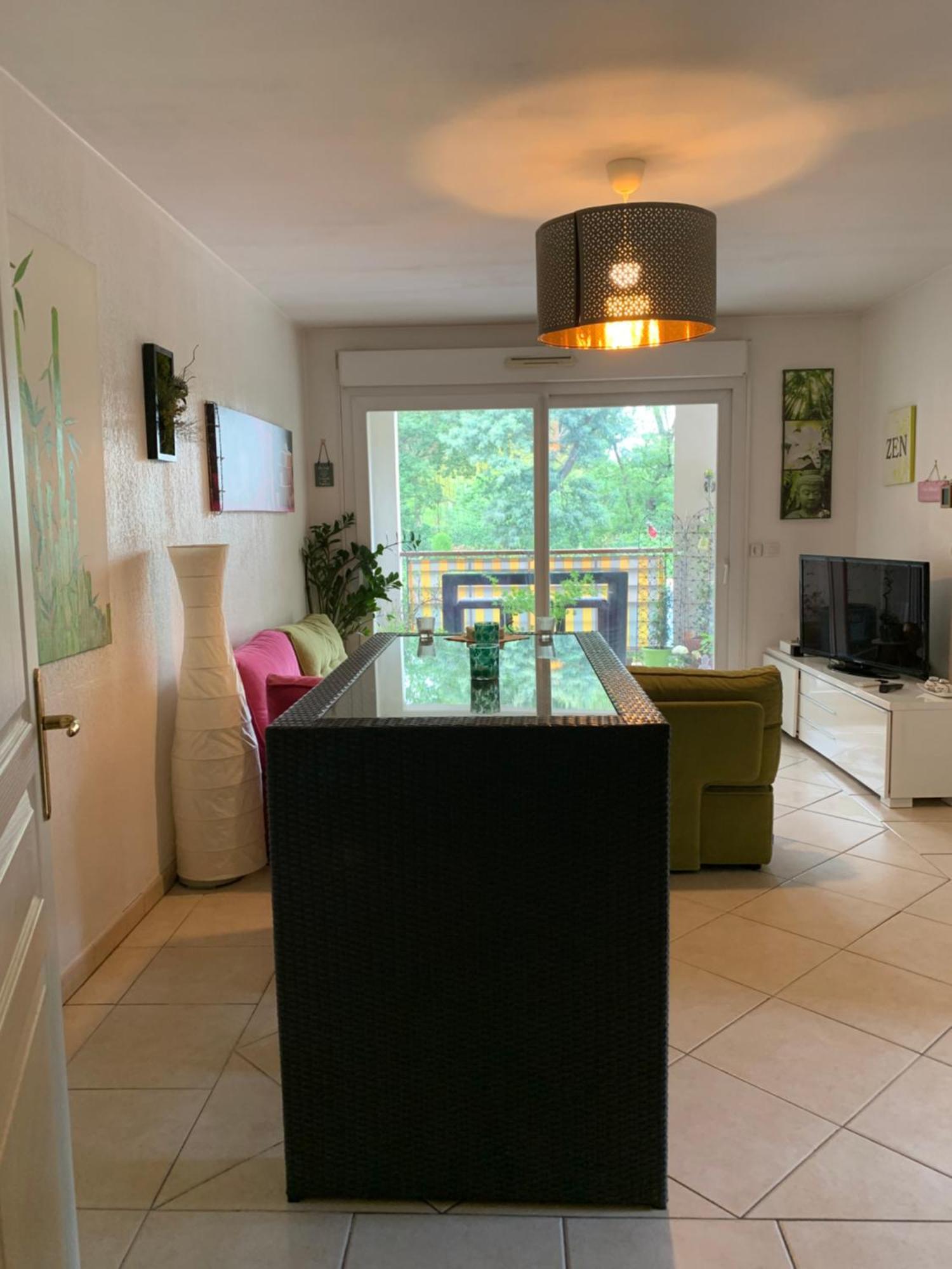 Votre Sejour Cosy A Frejus! Apartamento Exterior foto