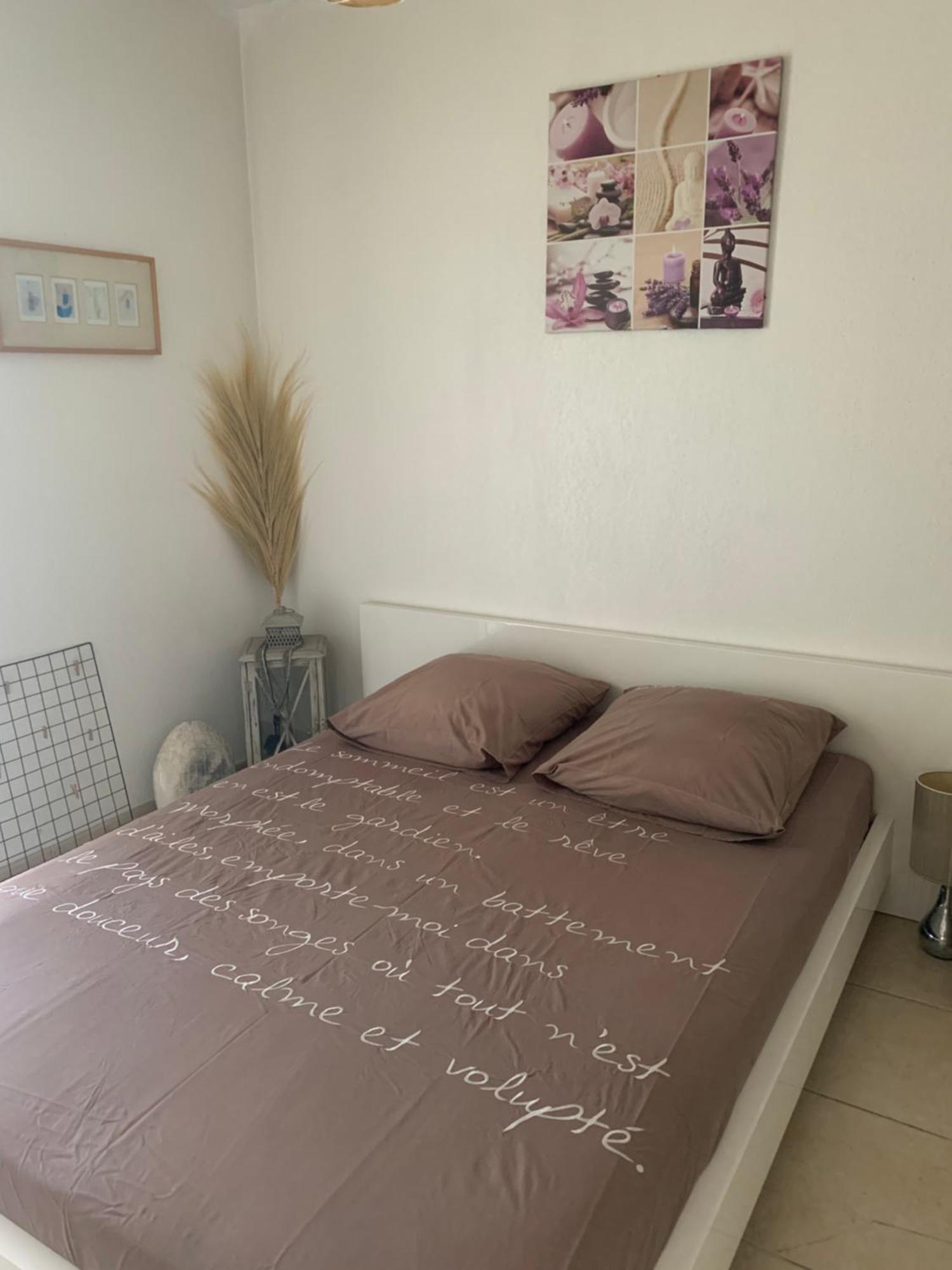 Votre Sejour Cosy A Frejus! Apartamento Exterior foto